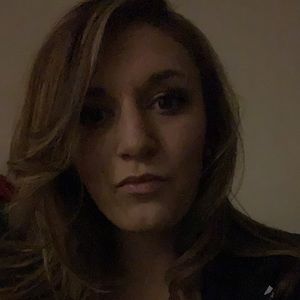 Meet your Posher, Abigail